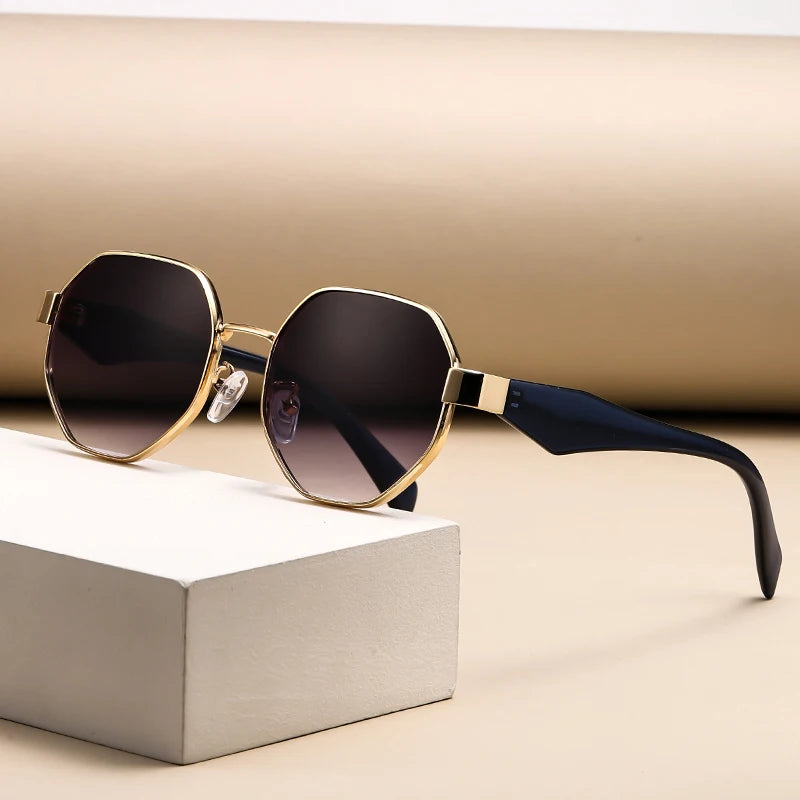 Retro Round Frame Sunglasses